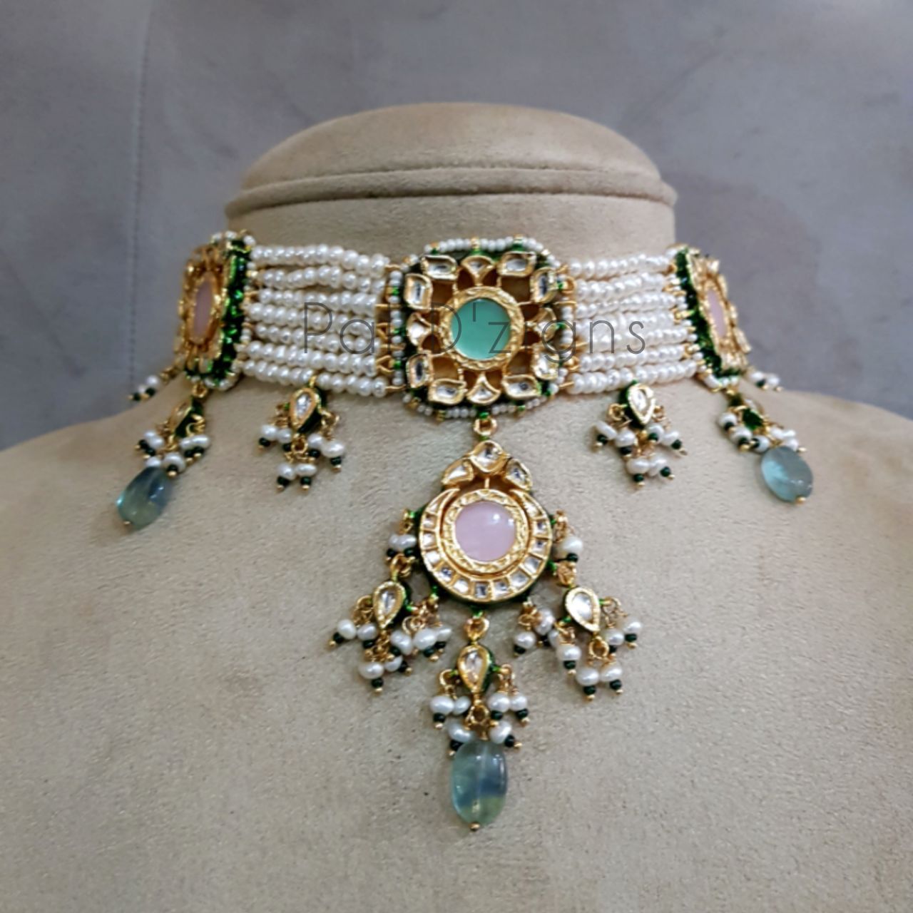 Roohi Choker Kundan Set