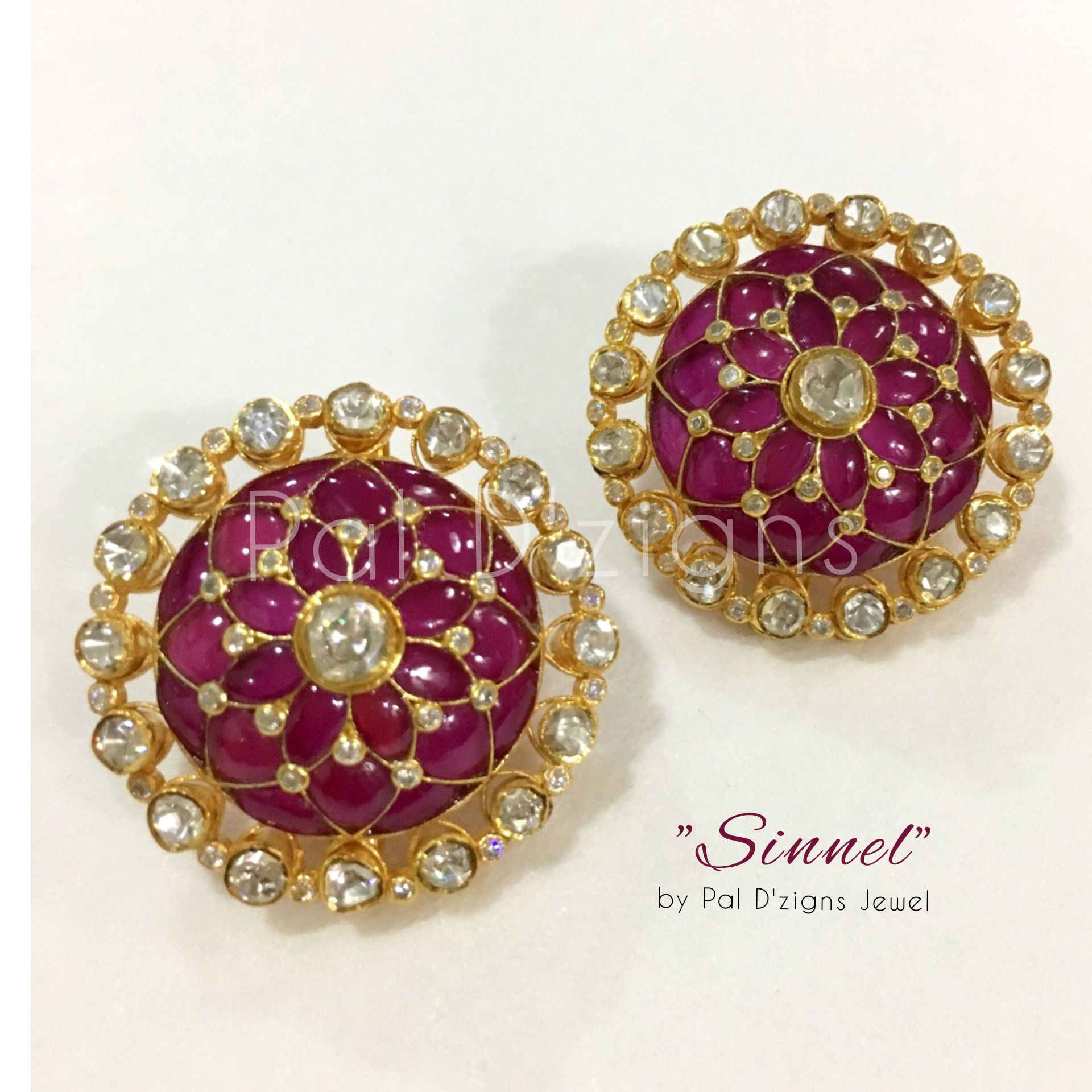 Sinnel Studs in Moissanite Polki