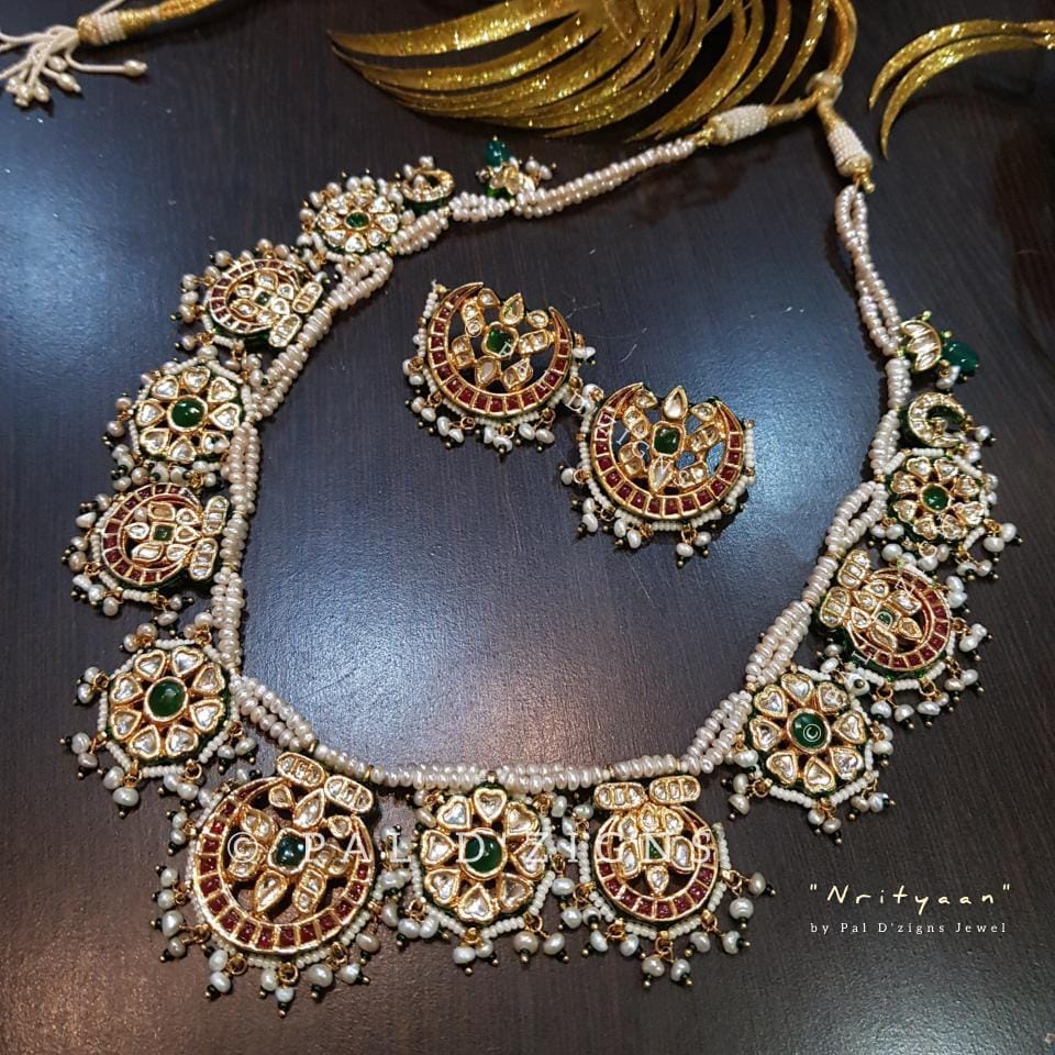 Nrityaan Kundan Set