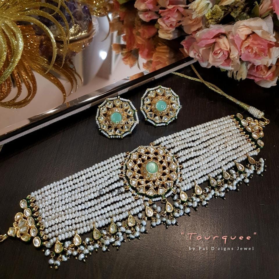 Tourquee Choker Set