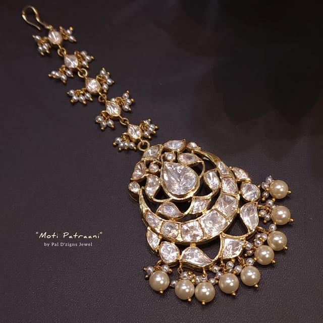 Moti Patraani (Big) Moissanite Polki Maangtika