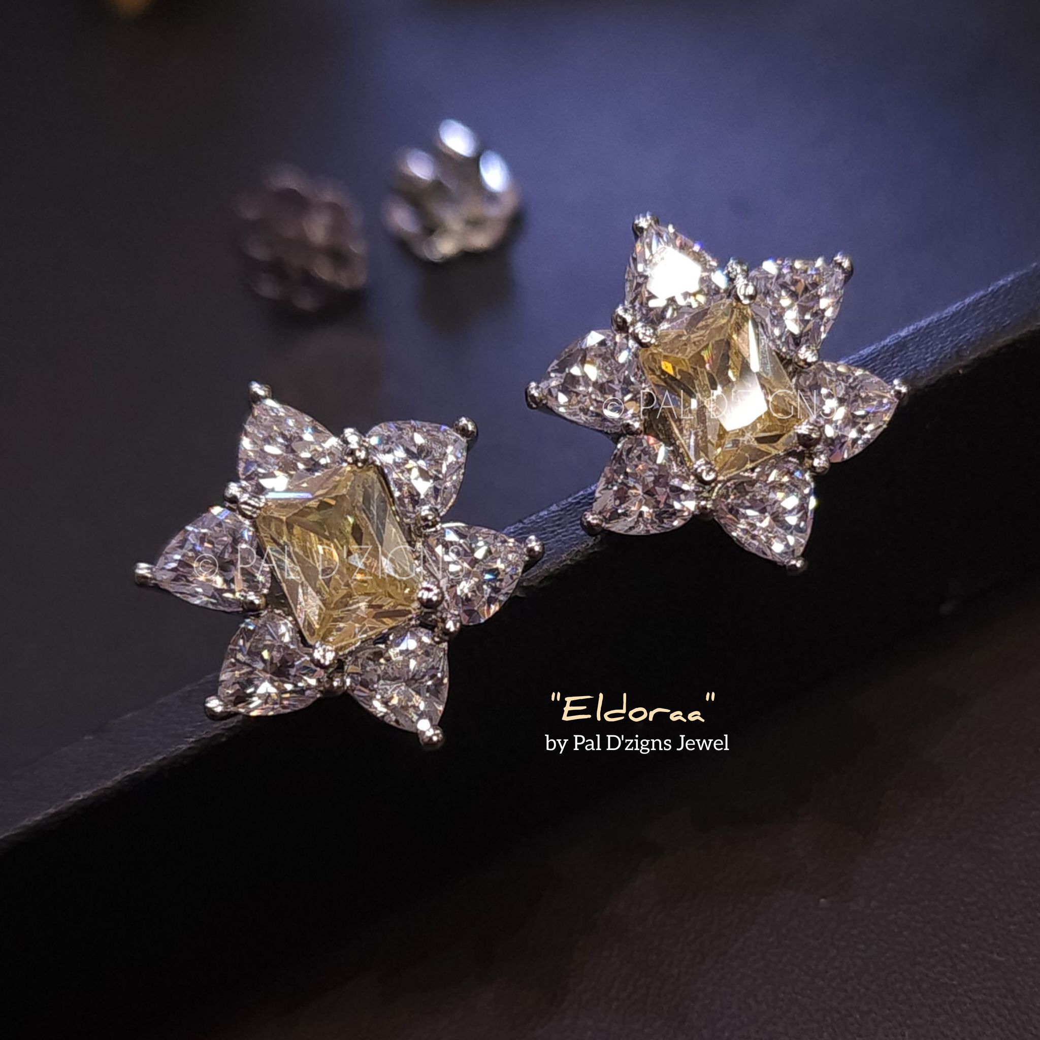 Eldoraa Swarovskis Earring