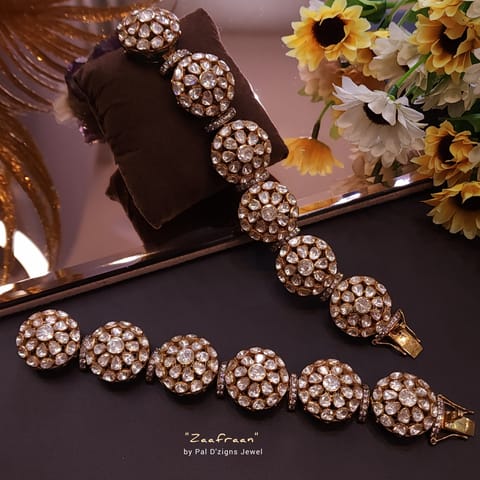 Zaafraan Moissanite Polki Bracelet 2-4 " Size Zaafraan Moissanite Polki Bracelet 2-4 " Size