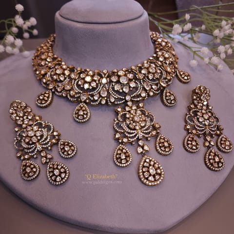 Q Elizabeth Moissanite Polki Necklace Set