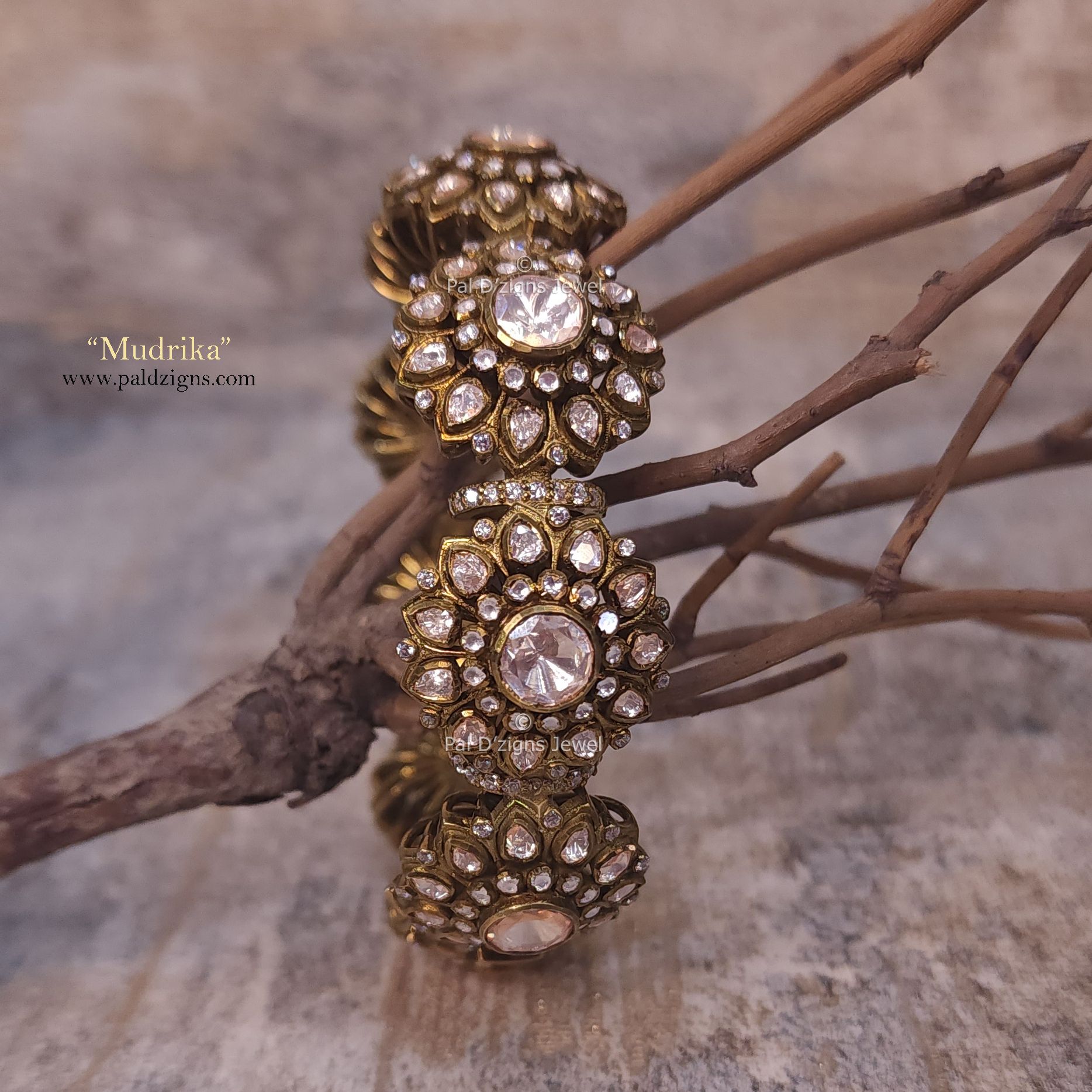 Mudrika (2-6" Size) Moissanite Polki Bangles (Single)