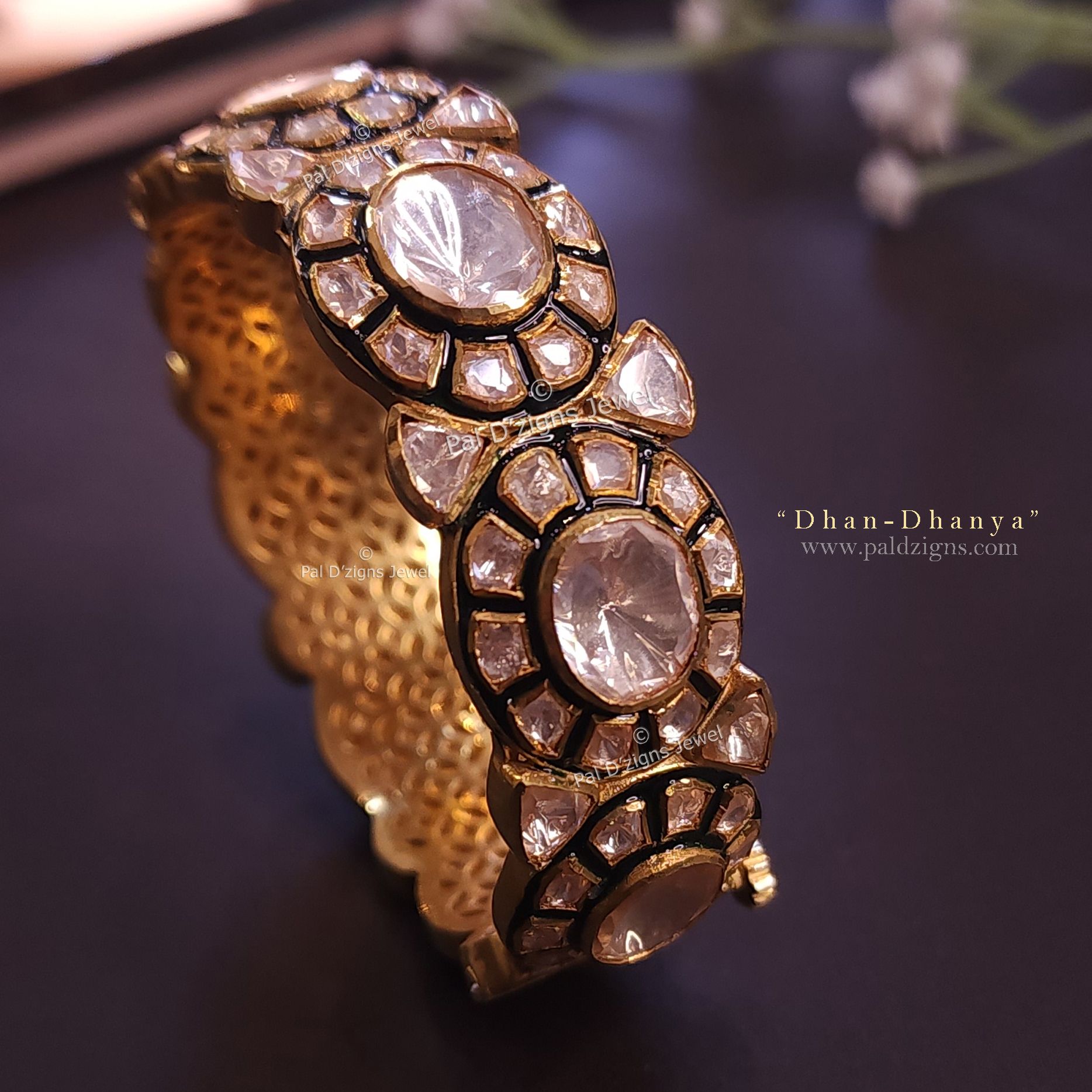 Dhan-Dhanya (2-4" Size) Moissanite Polki Bangles (Single)