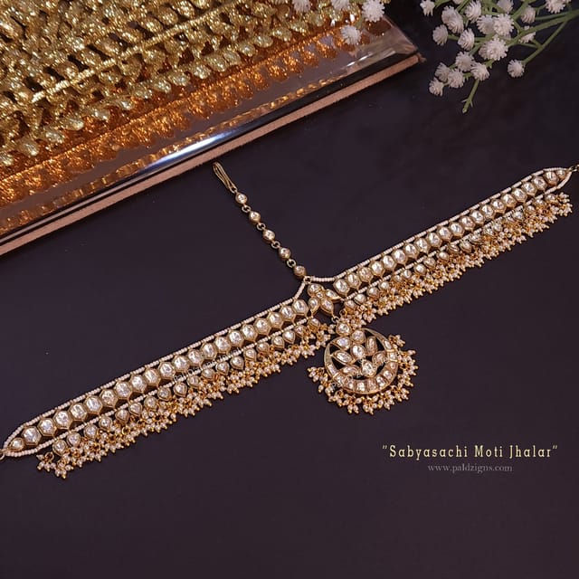Sabyasachi Moti Jhalar Mathapatti in Moissanite Polki