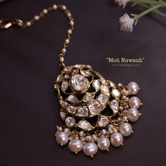Moti Nawaab Antique(Small) Moissanite Polki Maangtika