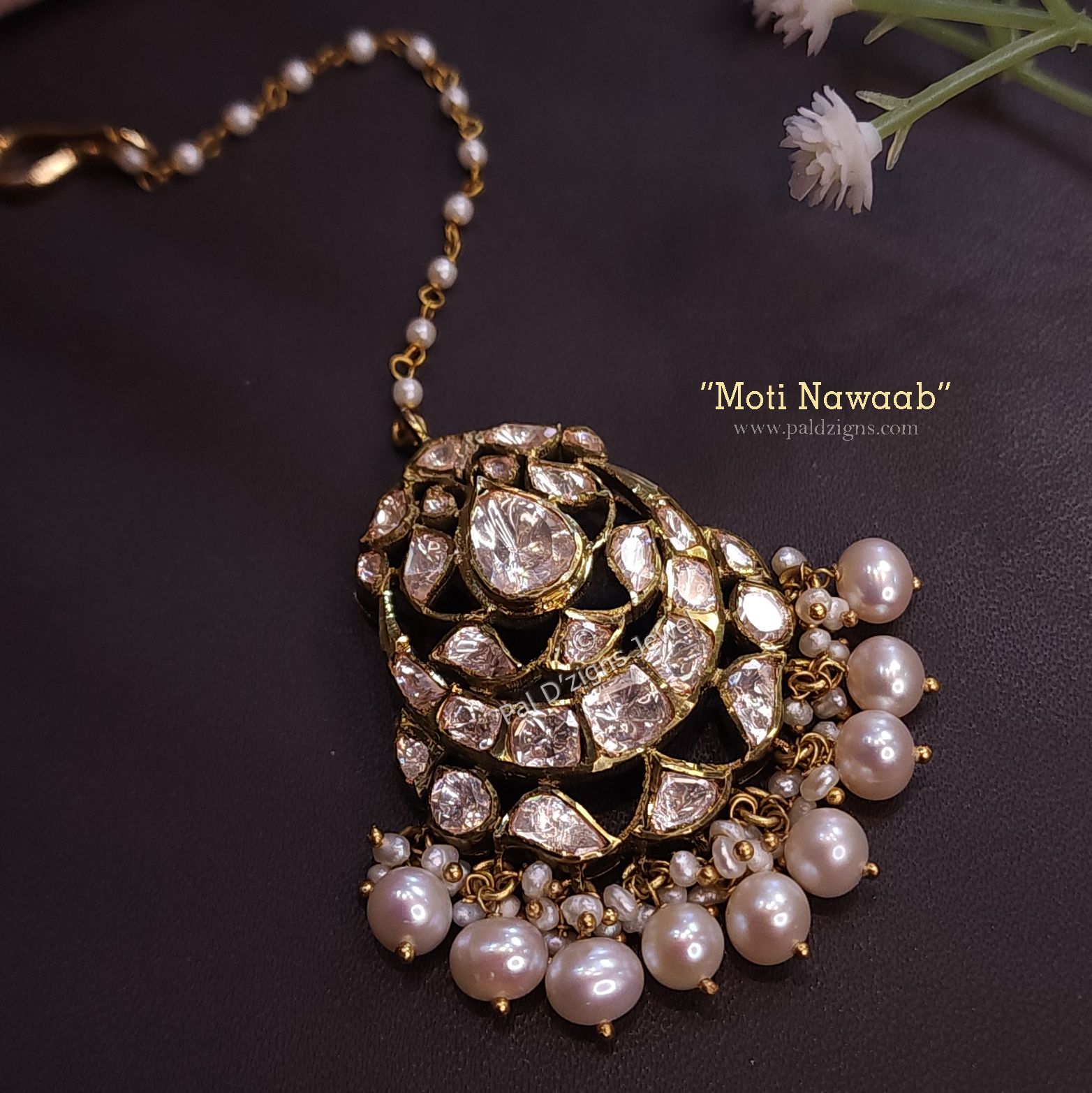 Moti Nawaab Antique(Small) Moissanite Polki Maangtika