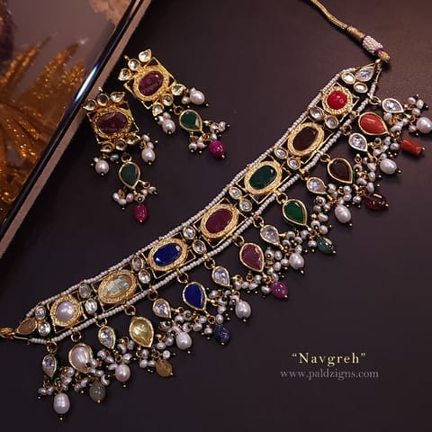 Navgreh Kundan Set
