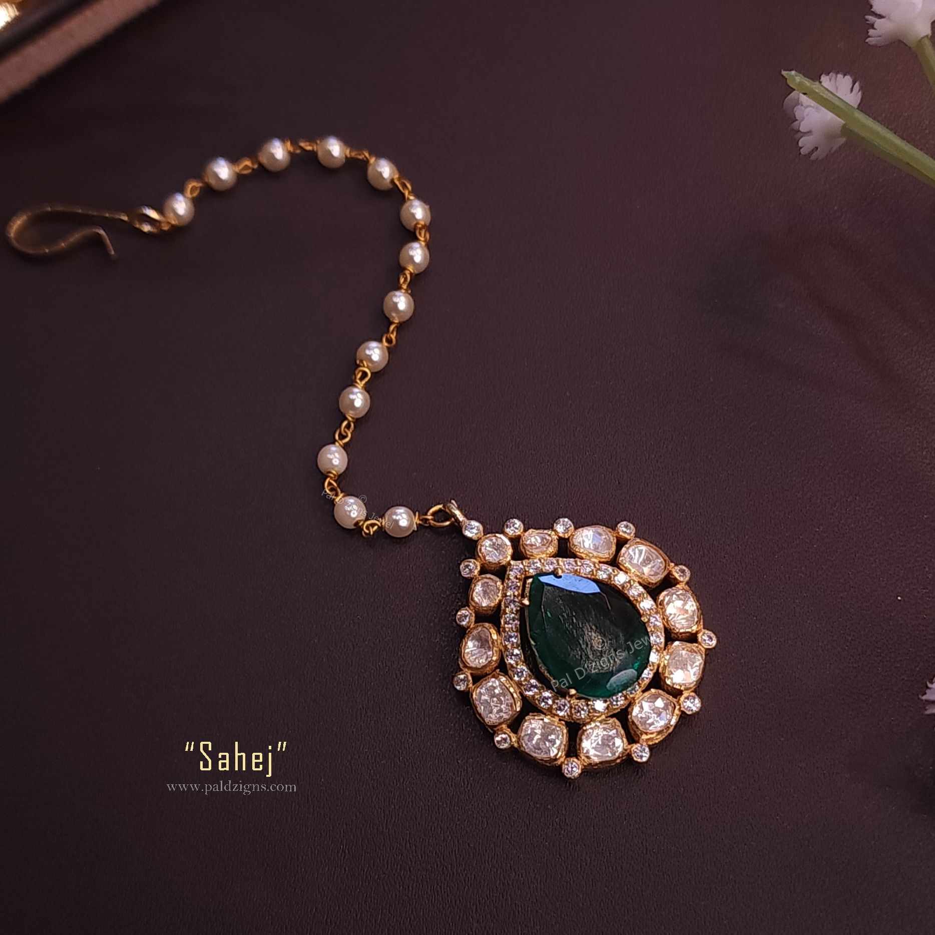 Sahej Moissanite Polki Maangtikka