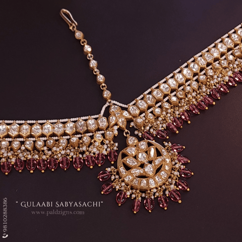Gulaabi Sabyasachi Mathapatti in Moissanite Polki