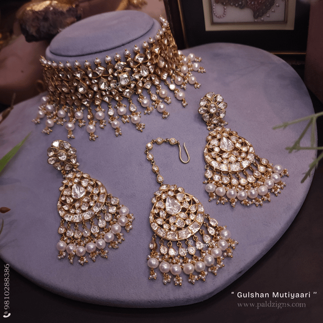 Gulshan Mutiyaari Moissanite Polki Choker Set And Tikka Combo