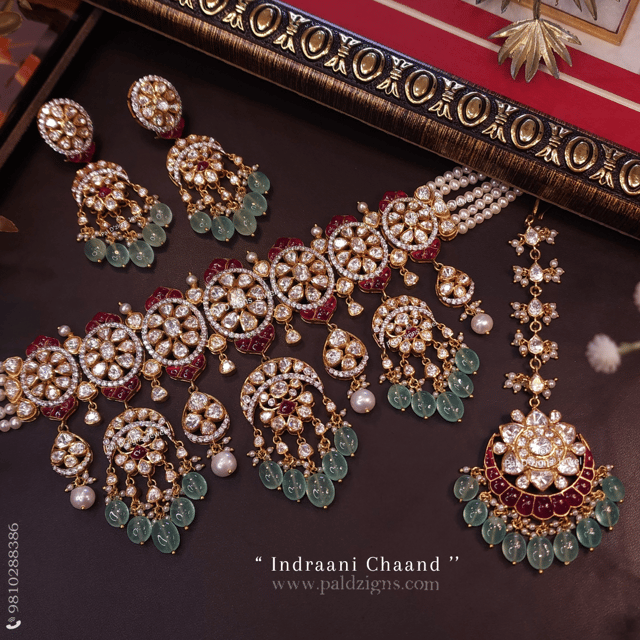 Indraani Chaand Moissanite Polki Choker Set And Tikka Combo