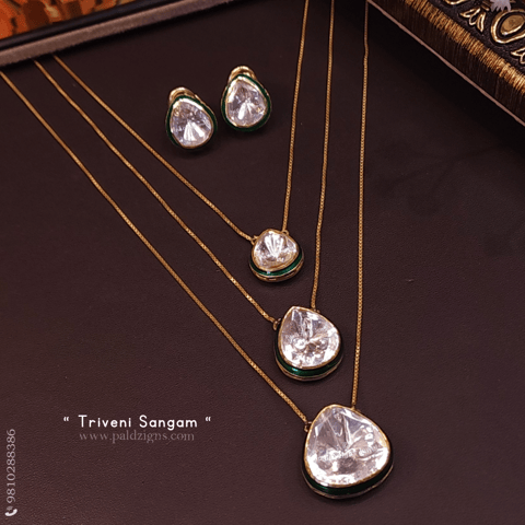 Triveni Sangam Moissanite Polki Pendant Set