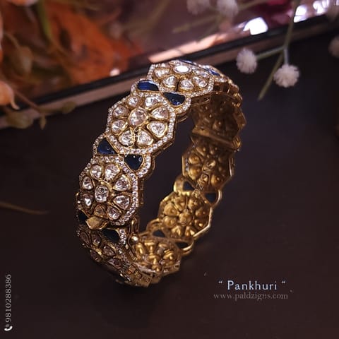 Pankhuri 2-8" Size Moissanite Polki Bangle (Single) Pankhuri 2-8" Size Moissanite Polki Bangle (Single)