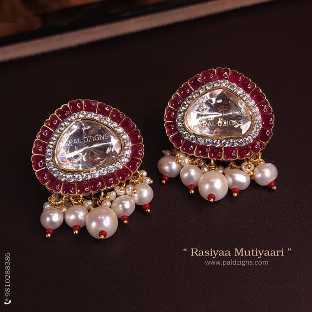 Rasiyaa Mutiyaari Moissanite Polki Stud