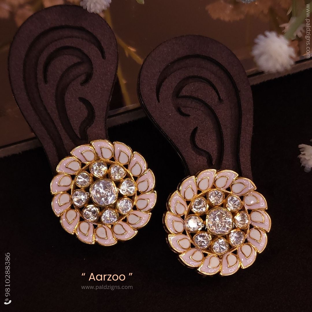 Aarzoo Moissanite Polki Stud