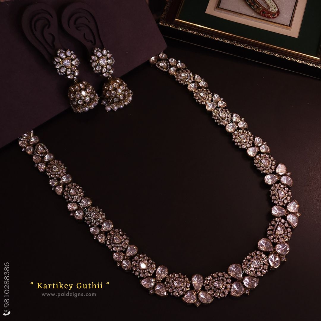 Kartikey Guthii Moissanite Polki Necklace Set