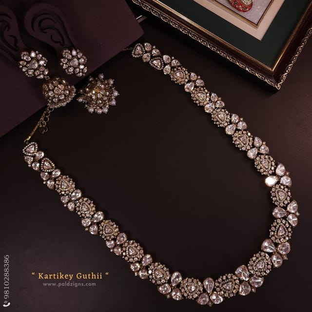 Kartikey Guthii Detachable Moissanite Polki Necklace Set