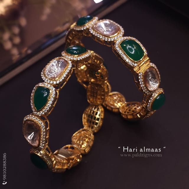 Hari Almaas (2-8" Size) Pair Moissanite Polki Bangle