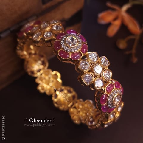 Oleander (2-10" size) Moissanite Polki Bangles (Single) Oleander (2-10" size) Moissanite Polki Bangles (Single)