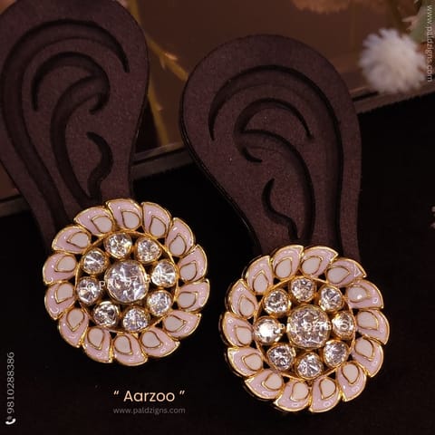 Aarzoo Moissanite Polki Stud
