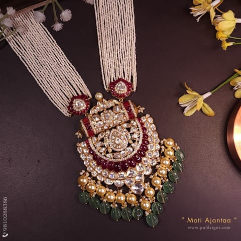 Moti Ajantaa Moissanite Polki Pendant