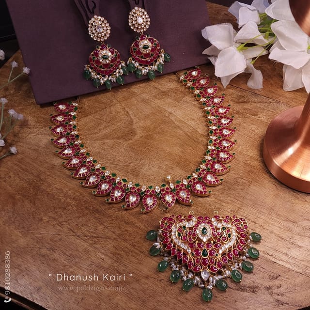 Dhanush Kairi Detachable Moissanite Polki Necklace Set