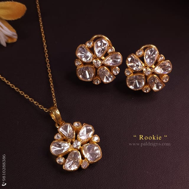Rookie Moissanite Polki Pendant Set
