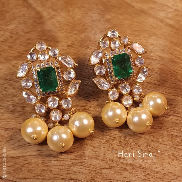 Hari Siraj Gold Moissanite Polki Stud