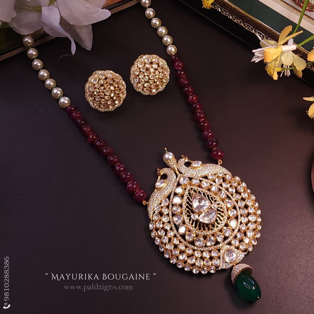 Mayurika Bougaine Gold Moissanite Polki Pendant Set