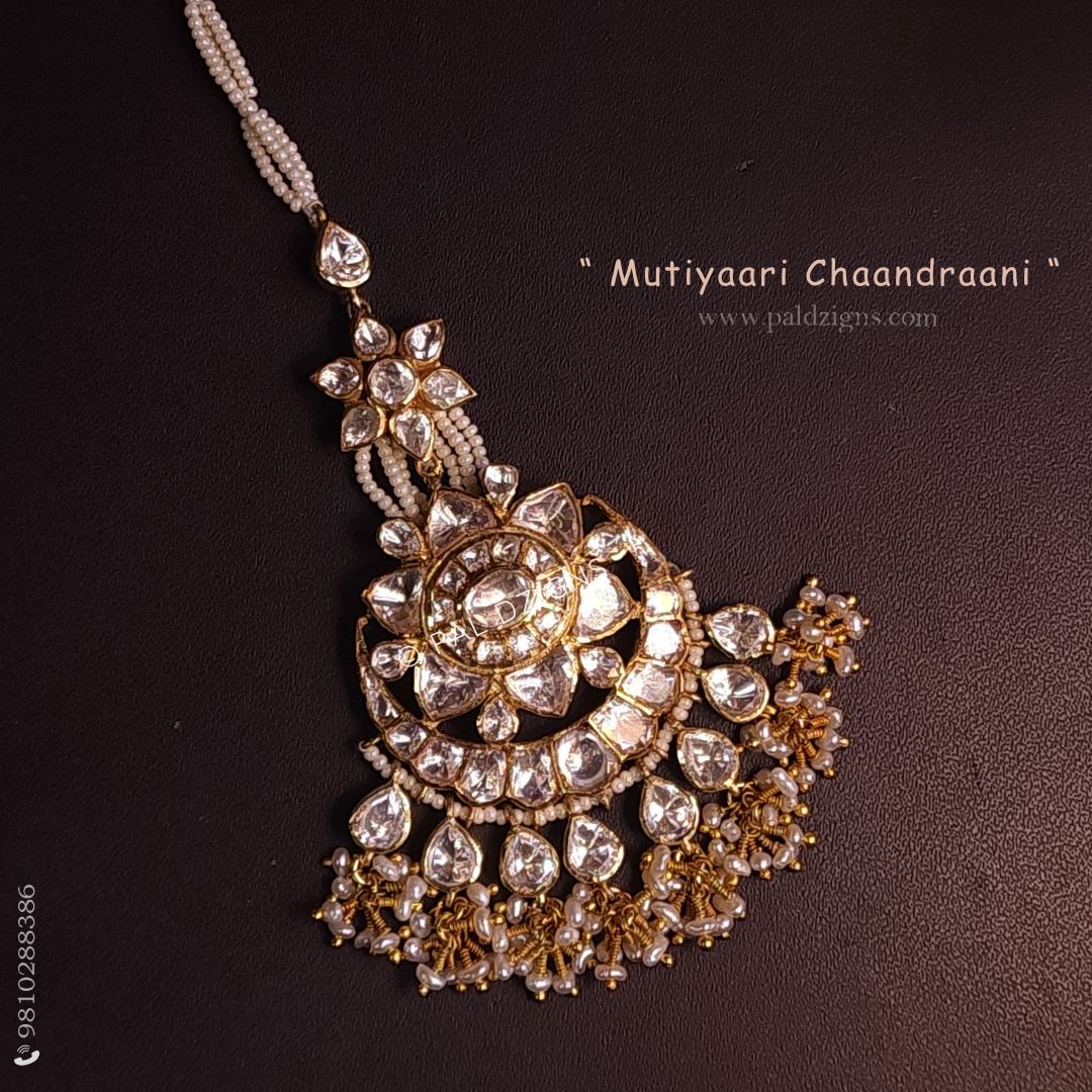 Mutiyaari Chaandraani Moissanite Polki Maangtikka