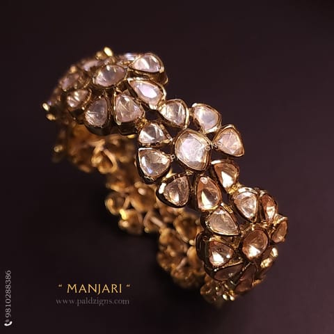 Manjari Antique 2-6" Size Moissanite Polki Bangle (Single) Manjari Antique 2-6" Size Moissanite Polki Bangle (Single)