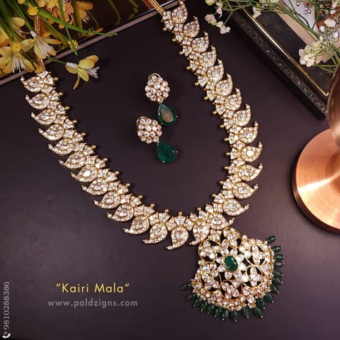 Kairi Mala Moissanite Polki Detachable Pendant Set