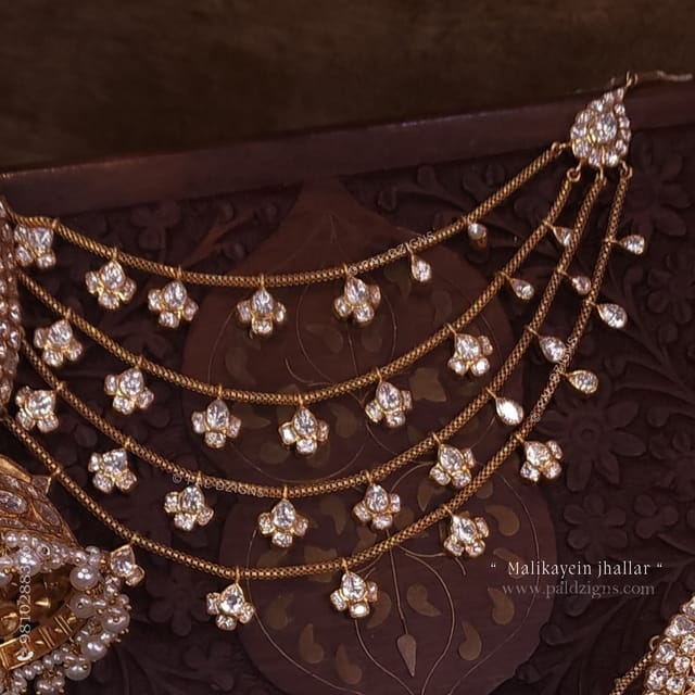 Malikayein Small Moissanite Polki Jhallar kaanchain
