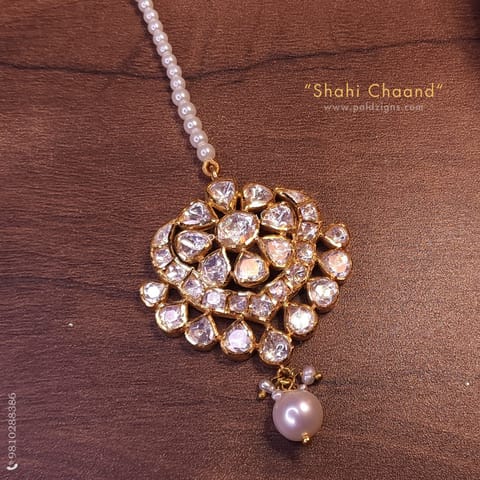 Shahi Chaand Gold Moissanite Polki Tikka Shahi Chaand Gold Moissanite Polki Tikka