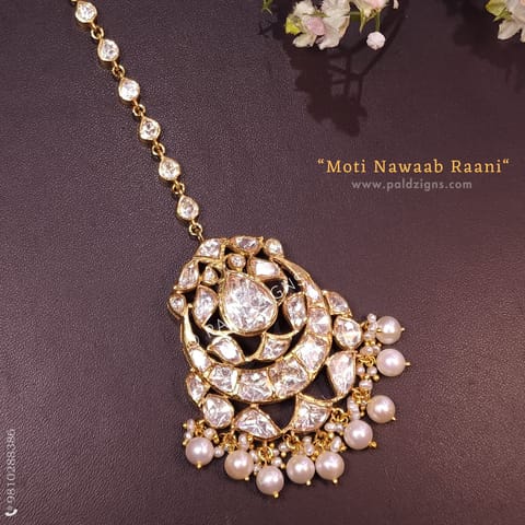 Moti Nawaab Raani (Big) Moissanite Polki Maangtika Moti Nawaab Raani (Big) Moissanite Polki Maangtika