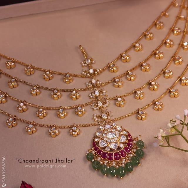 Chaandraani Jhailar Moissanite Polki Maathapatti