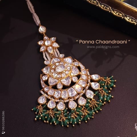 Panna Chaandraani Moissanite Polki Maangtikka Panna Chaandraani Moissanite Polki Maangtikka