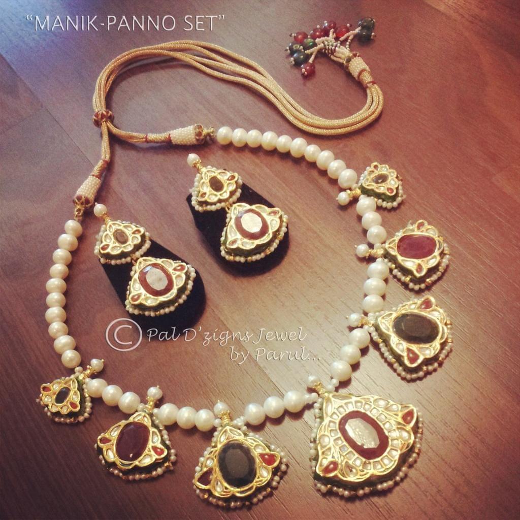 Manik Panno Set