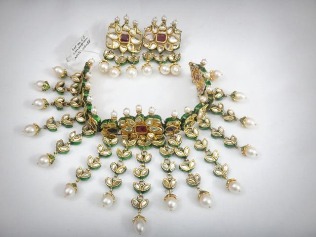 Chit navrataan choker set