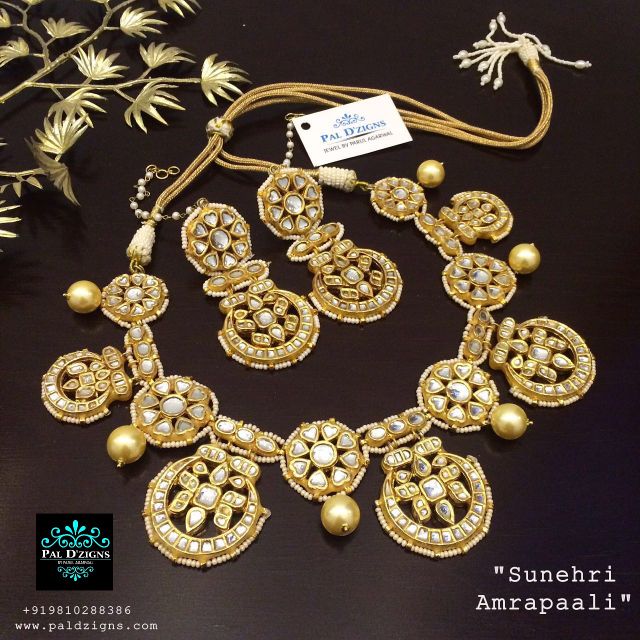 Sunehri Amrapaali Set