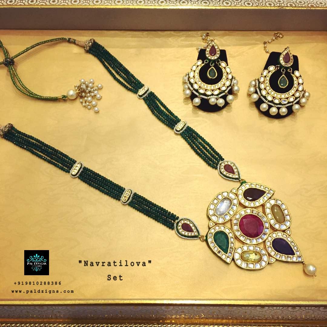 Navratrilova Kundan Set