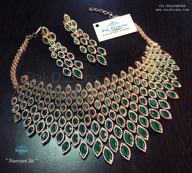 Nooriyaan Diamond Set