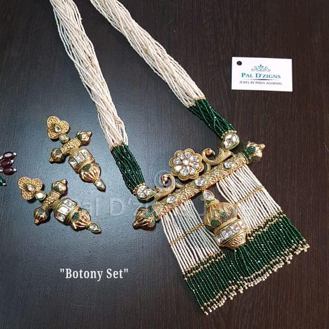 Botony Kundan Set