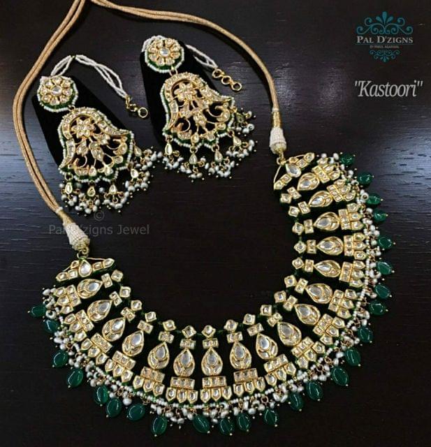 Kastoori Kundan Set