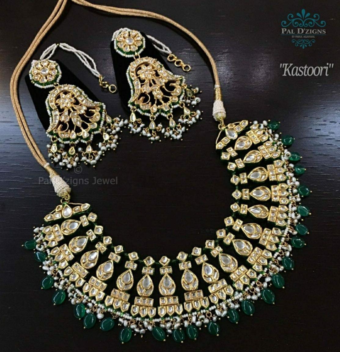Kastoori Kundan Set